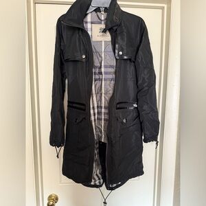 Size 4 Belted Burberry trench women’s